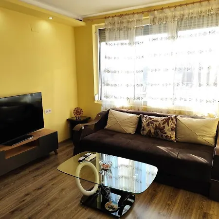 شقة Charming With Balcony فيدين