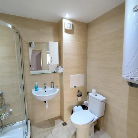 شقة Charming With Balcony فيدين